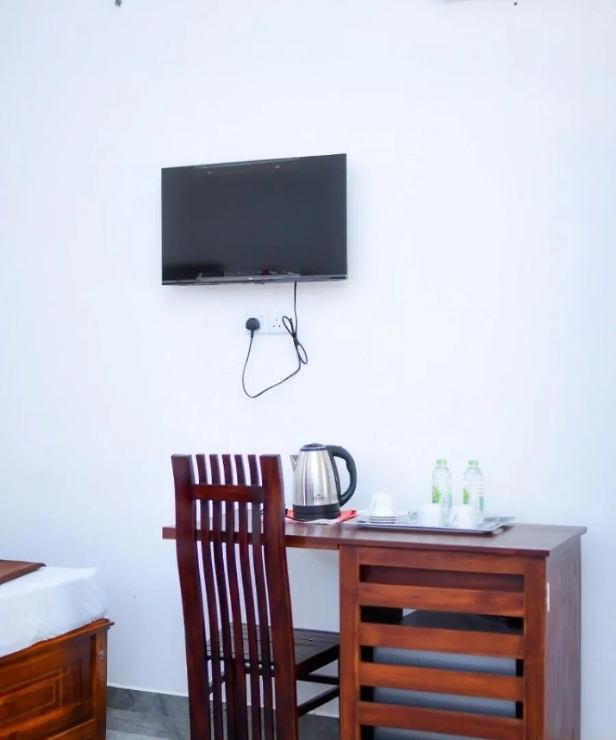 J&J Resort Habarana Bed & Breakfast